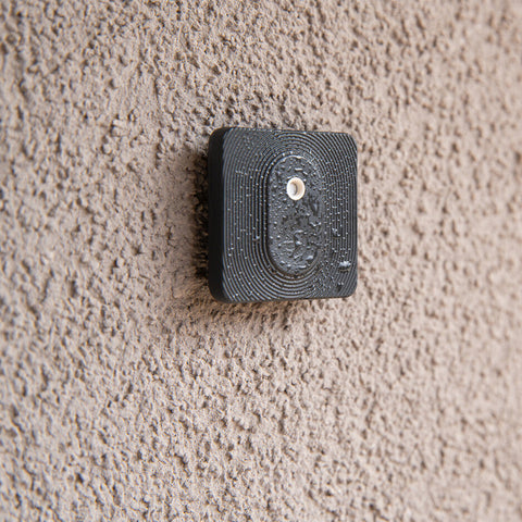 Shelly BLU H&T ZB black mounted outdoors
